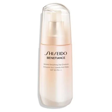Shiseido Benefiance Wrinkle Smoothing Day Emulstion SPF30